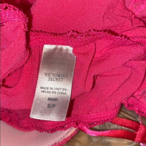 Victoria's Secret Bra & Panties - Picture 7 of 9